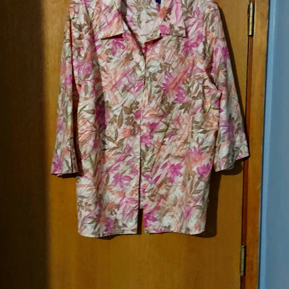 Blouse, pink flowers